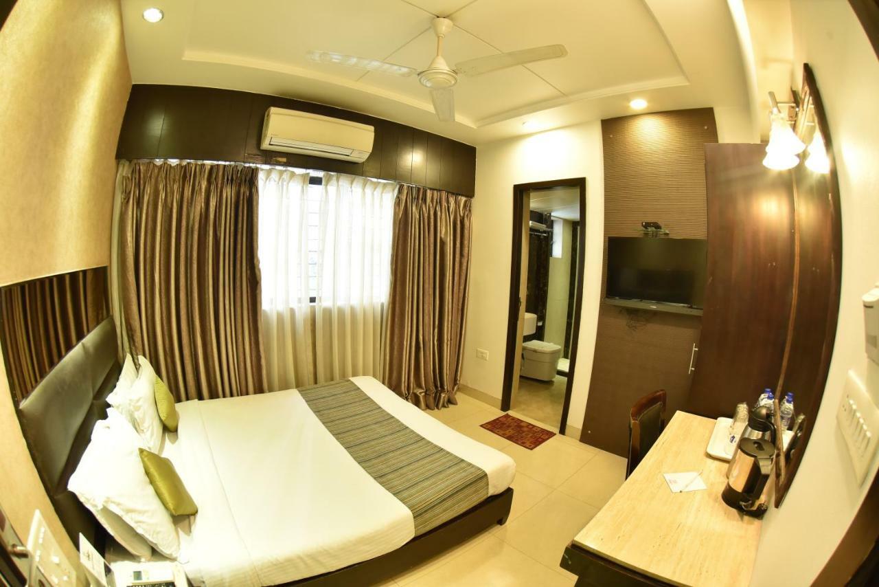 Hotel Manama Mumbai Exterior foto